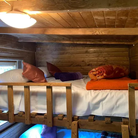 Delightful Treehouse W Private Luxury tent *