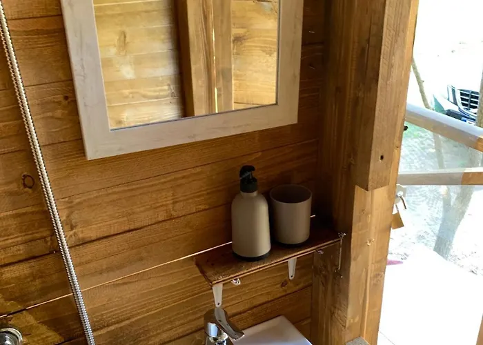 Delightful Treehouse W Private Mostar